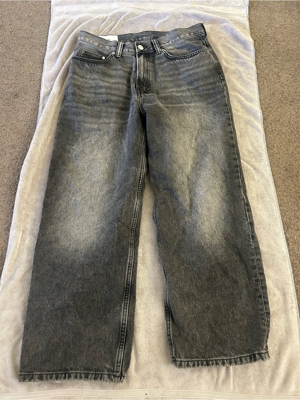 H&M Men's Relaxed Black Washed Jeans